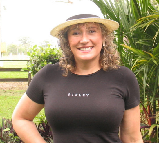 Date this pretty Colombia girl Carolina from Bogota CO8115