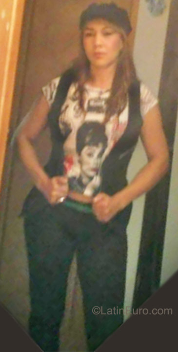 Date this stunning Colombia girl Marcela from Medellin CO8255