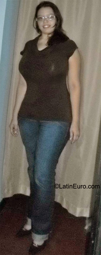 Date this tall Colombia girl Vanessa from Cali CO8264