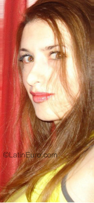 Date this charming Colombia girl Zoraida from Bogota CO8399