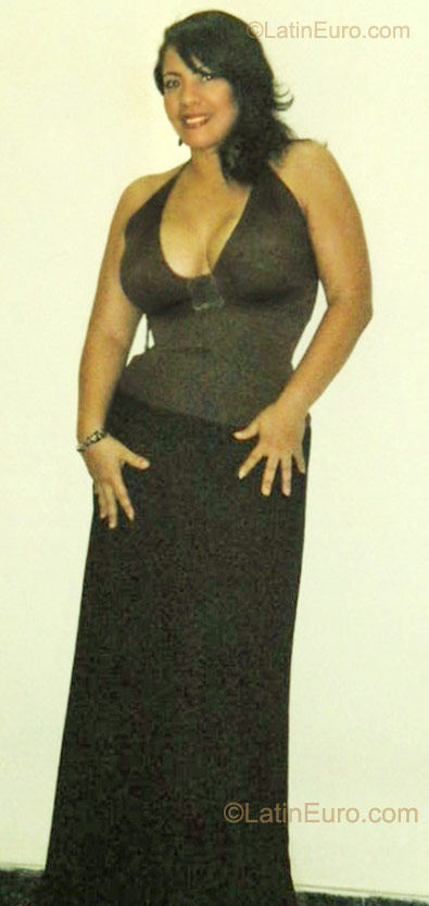 Date this fun Colombia girl Amada from Barranquilla CO8315