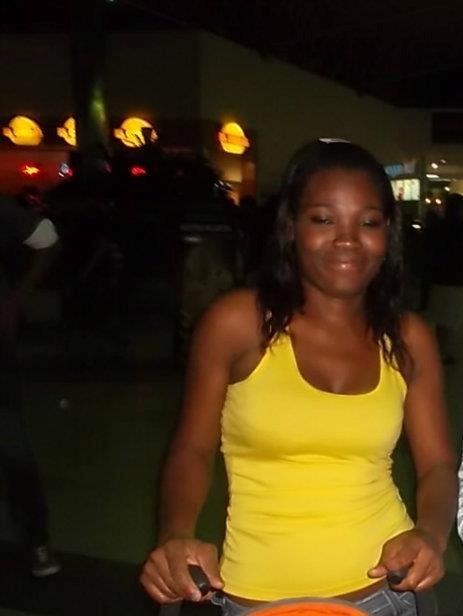 Date this sultry Colombia girl Yoli1911 from Cali CO8321