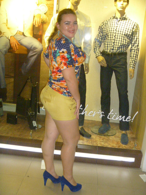 Date this young Colombia girl Nenita from Colombia CO8323