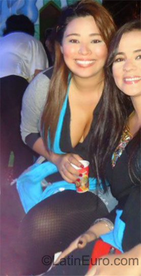 Date this nice looking Colombia girl Linda from Medellin CO8330