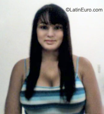 Date this georgeous Colombia girl Sonia from Medellin CO8381
