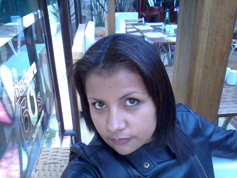 Date this good-looking Colombia girl Yolanda from Bogota CO8403