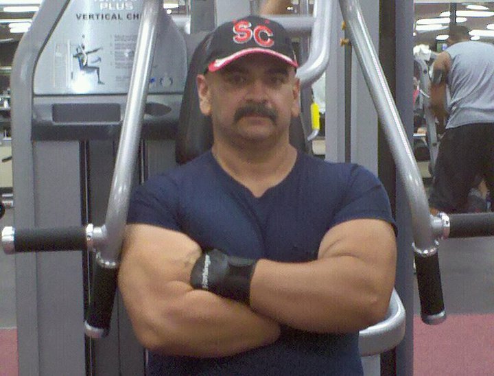 Date this beautiful United States man Luis from Chicago US11679