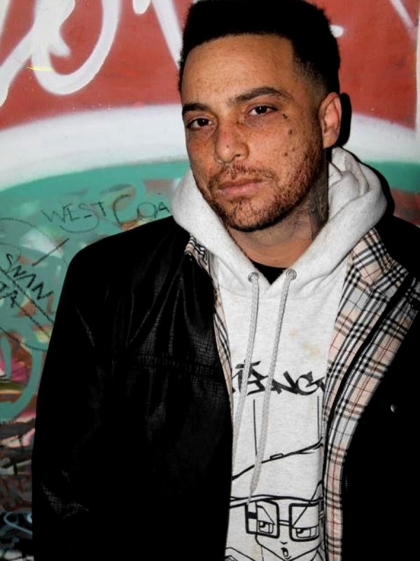 Date this tall United States man Kiser from Oakland US11696