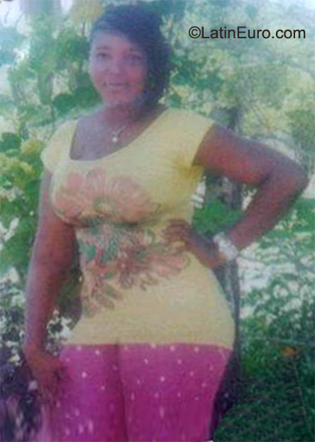 Date this georgeous Jamaica girl Tasha from St Mary JM392