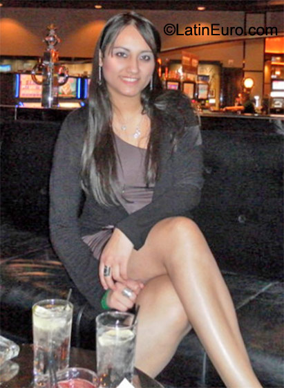 Date this tall Chad girl Giovanna from Pereira CO8567