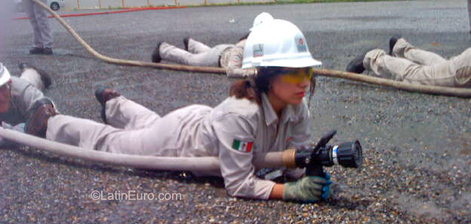 Date this attractive Mexico girl Lizette from Poza Rica MX523