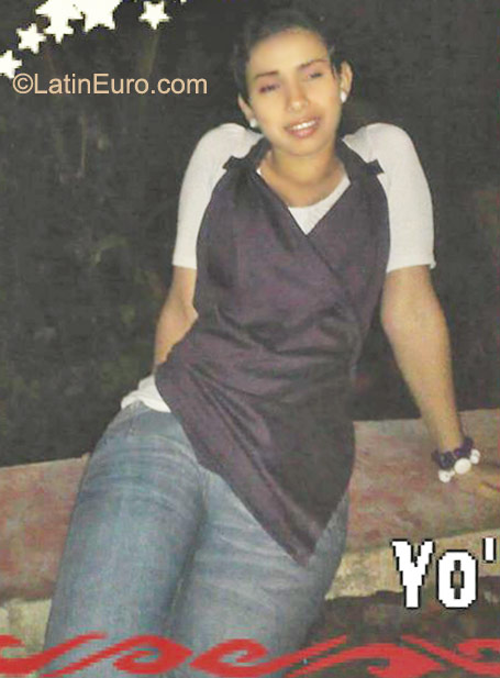 Date this tall Honduras girl Lily from San Pedro Sula HN485