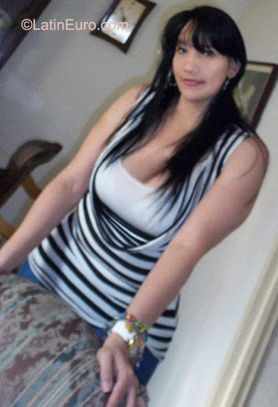 Date this sensual Colombia girl Olga Lucia from Armenia CO8653