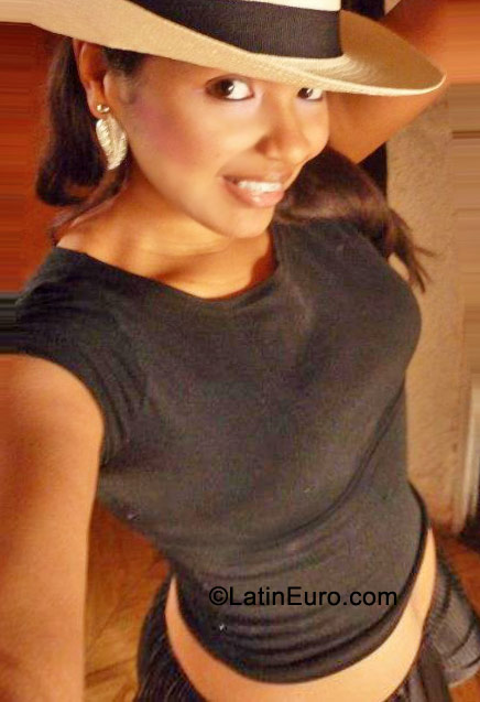 Date this sultry Colombia girl Diana from Bogota CO8711