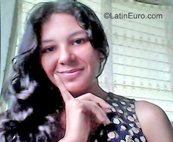 Date this voluptuous Panama girl Zuzu from Panama City PA199