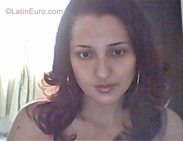 Date this cute Colombia girl Yenny from Medellin CO8717