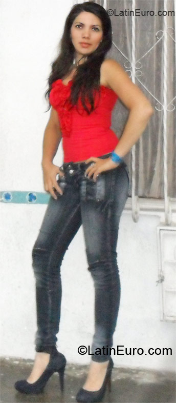 Date this funny Colombia girl Mariluz from Armenia CO8798
