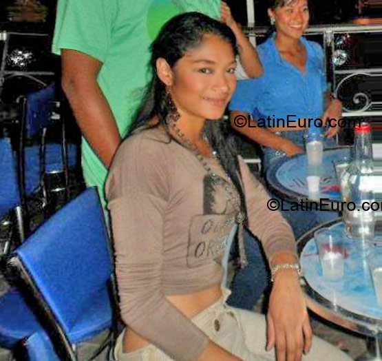 Date this sultry Colombia girl Dahia from Cali CO8820