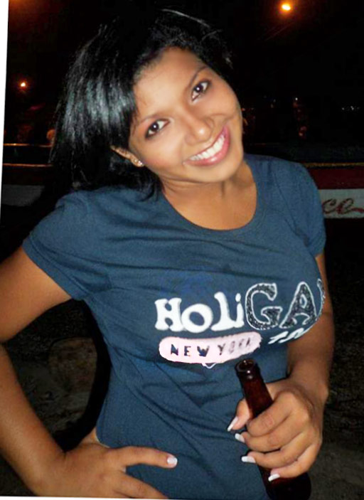 Date this cute Colombia girl Skarle from Cartagena CO8922