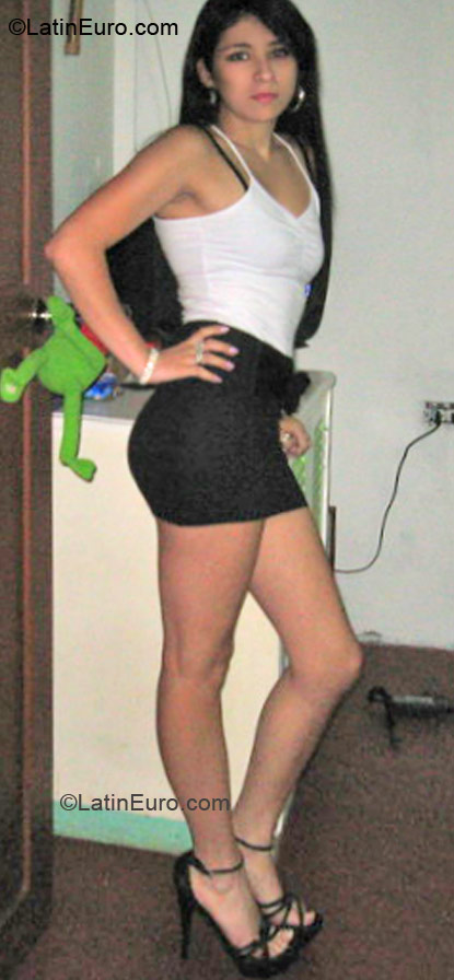 Date this young Colombia girl Patty.321 from Manizales CO8974