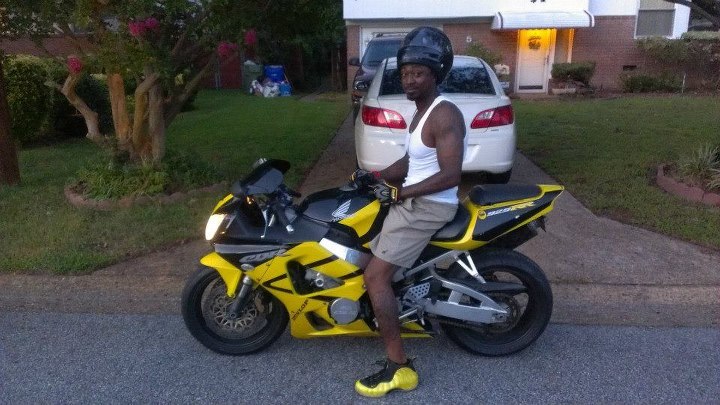 Date this exotic United States man Ali from Raleigh US12027