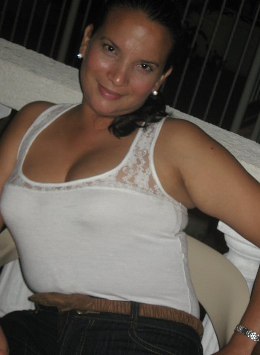 Date this sensual Colombia girl Esneda from Cartagena CO8980