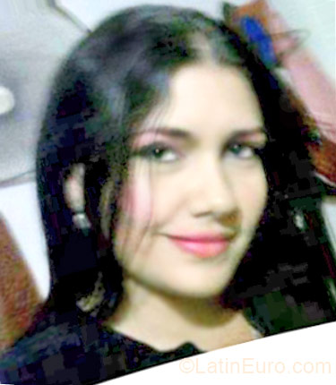 Date this lovely Colombia girl Jenny from Florencia CO8996