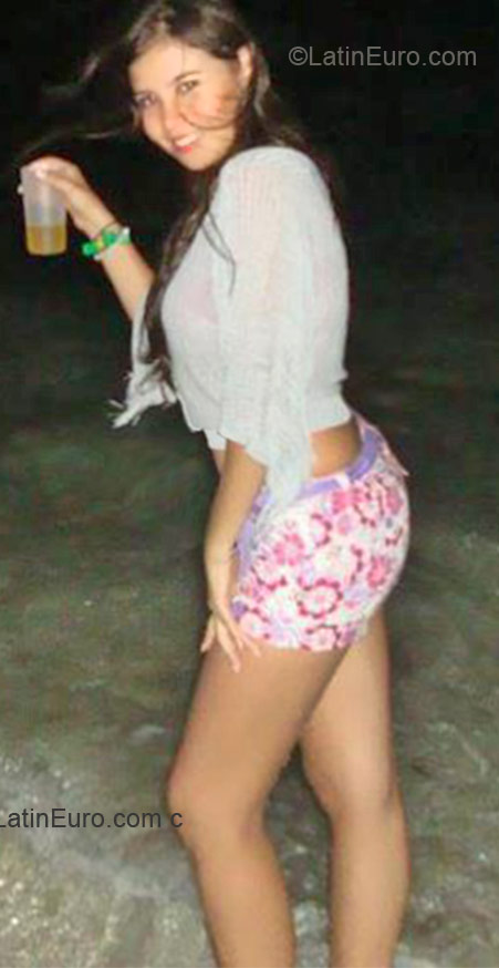 Date this passionate Colombia girl VANESSA from Cali (valle) CO9054