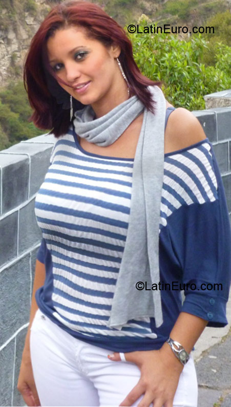 Date this hard body Colombia girl Alba from Cali CO9007