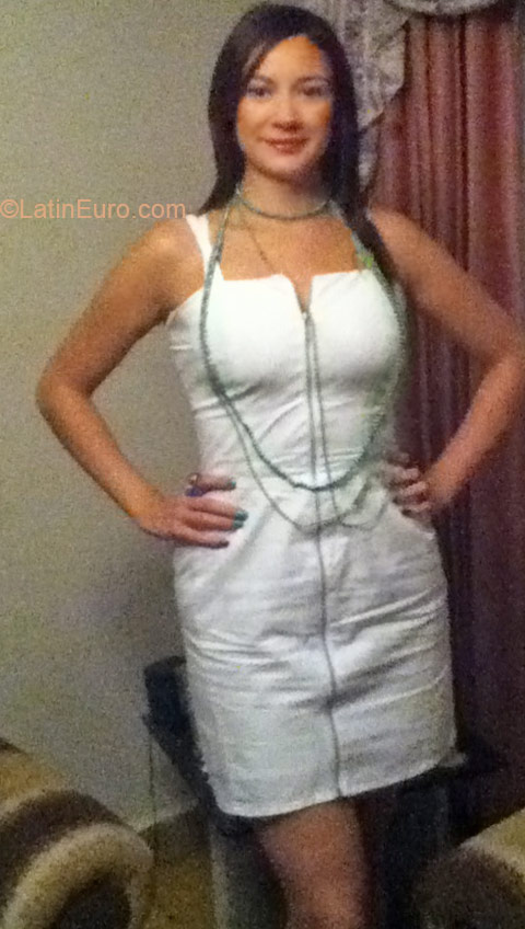 Date this exotic Colombia girl Paola from Bucaramanga CO9025