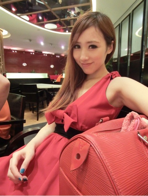 Date this georgeous China girl Liunian from Changsha CN17