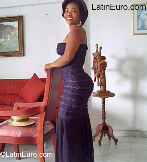 Date this gorgeous Colombia girl Maria from Cartagena CO15169