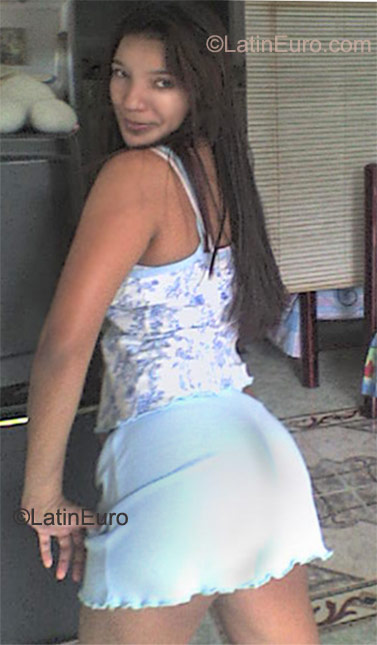 Date this hot Colombia girl Nini from Cali CO9215