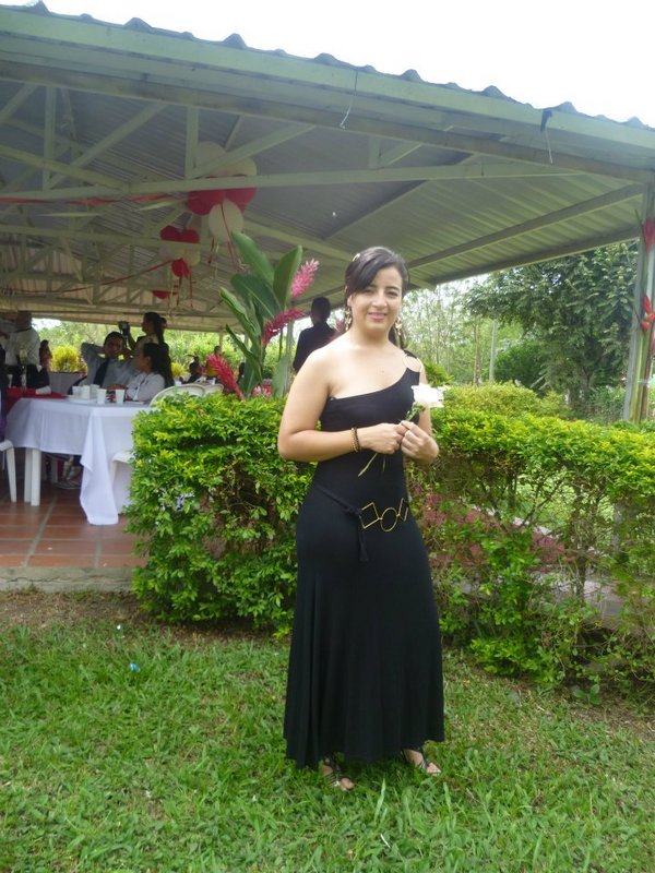 Date this happy Colombia girl Meli88 from Cali CO9240