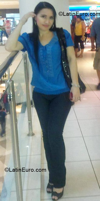 Date this hard body Honduras girl Miriam from San Pedro Sula HN572