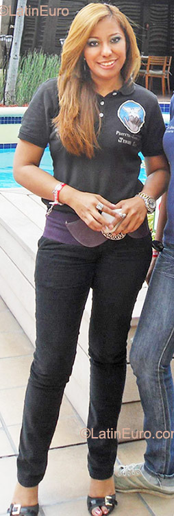 Date this attractive Honduras girl Yami from Tegucigalpa HN577