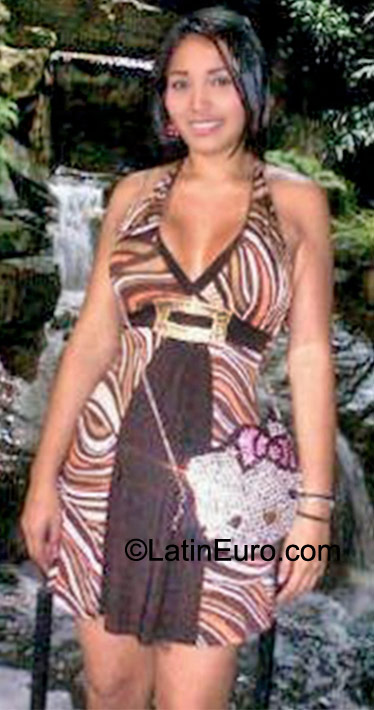 Date this athletic Colombia girl Hada from Cali CO9306