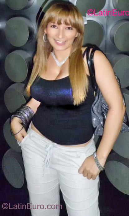 Date this fun Colombia girl Sandra from Bogota CO9308