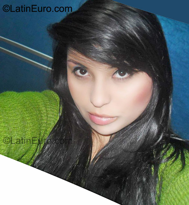 Date this beautiful Colombia girl Diana from Bogota CO9317