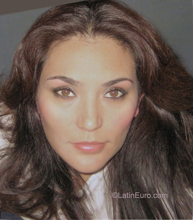 Date this sultry Mexico girl Elva from Mexico City MX615