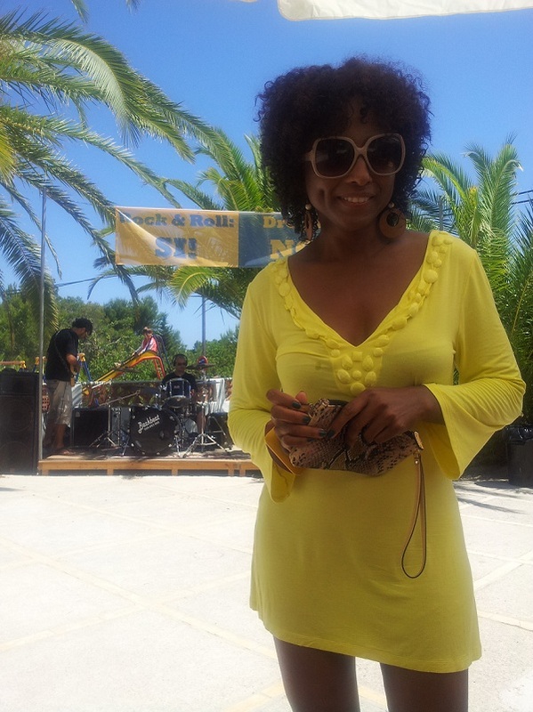 Date this foxy Colombia girl Dianinette from Cali CO12451