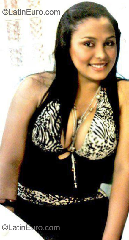 Date this sultry Colombia girl Liliana from Barranquilla CO9350