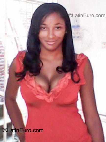 Date this georgeous Colombia girl Leidi from Cali CO9369