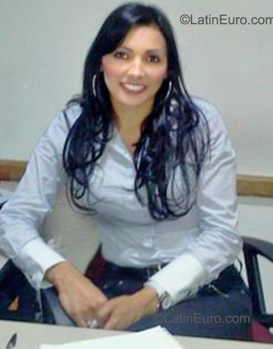 Date this funny Colombia girl Luz Miryam from Bogota CO9416