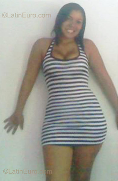 Date this funny Colombia girl Margarita from Cartagena CO10376