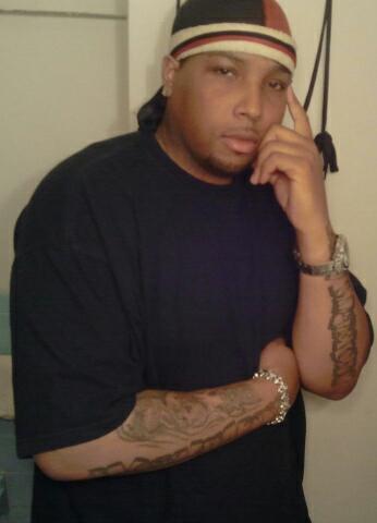 Date this stunning United States man Divine from Jamaica US12376