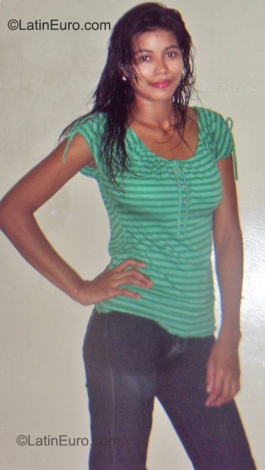 Date this attractive Honduras girl NORA from San Pedro Sula HN603