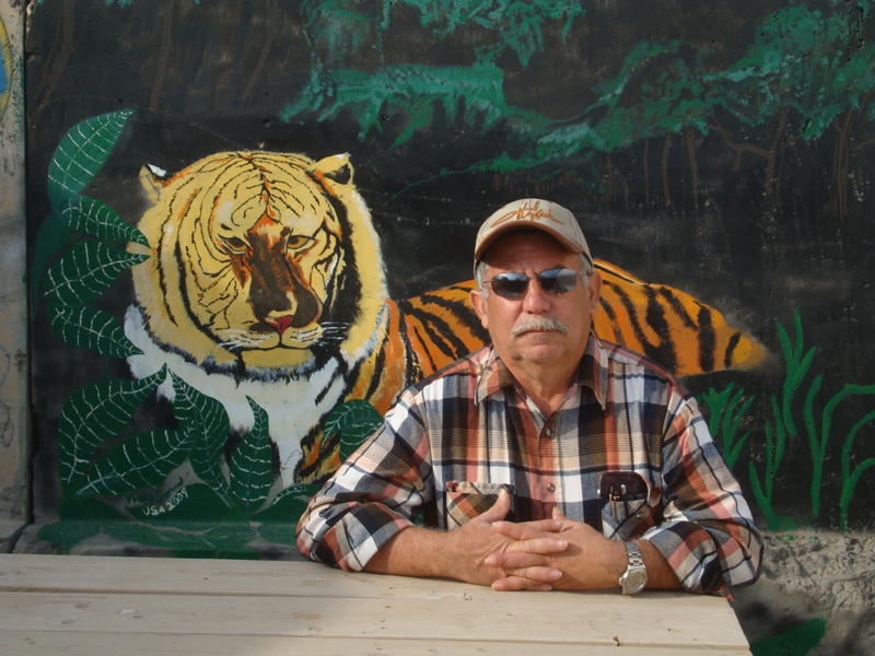 Date this georgeous United States man Pesado from Fords US12392