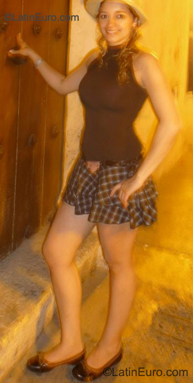 Date this beautiful Colombia girl Angie from Bogota CO9502