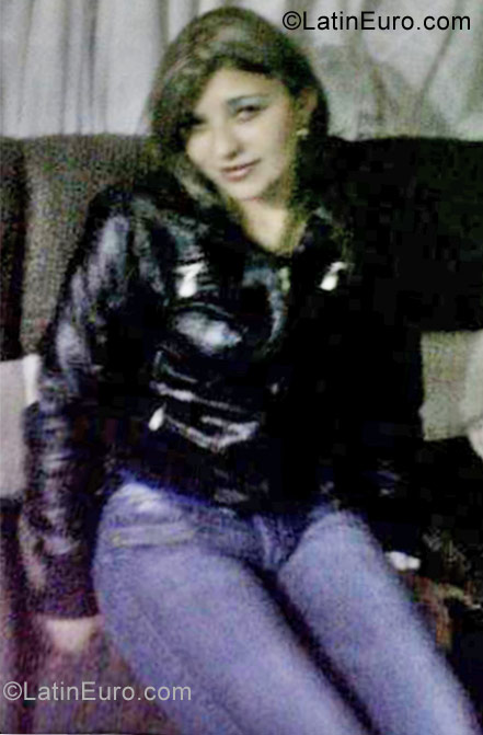 Date this young Colombia girl Bernate from Bogota CO9528